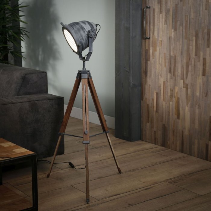 Aelderholt floor lamp