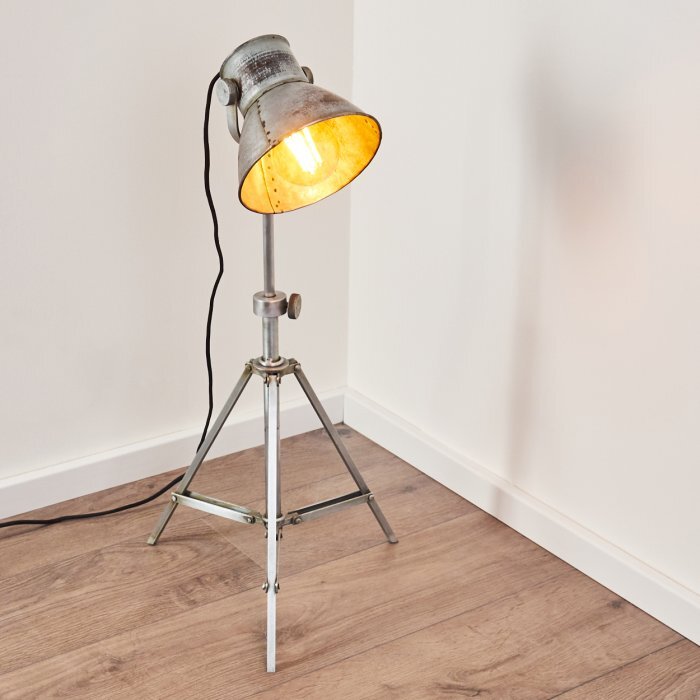 Svanfolk floor lamp