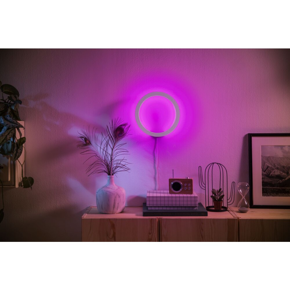 Hue sana store wall light